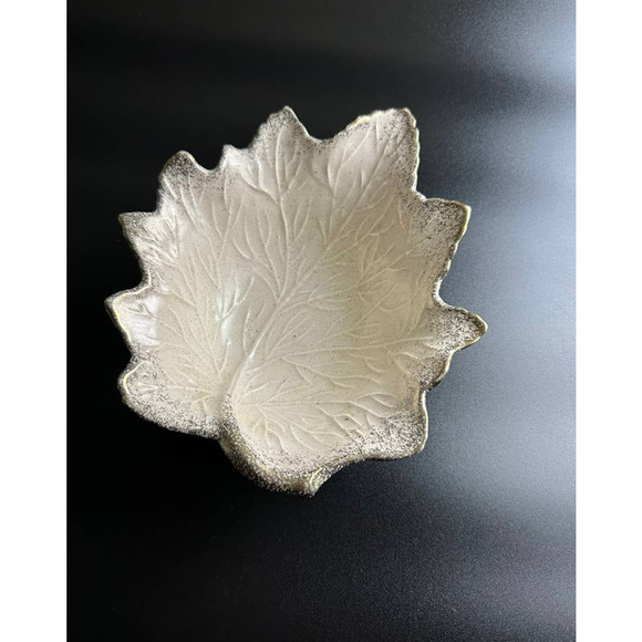 Vintage California USA Pottery Bowl - Leaf Design With Gold Speckles & Trim - Picture 1 of 12